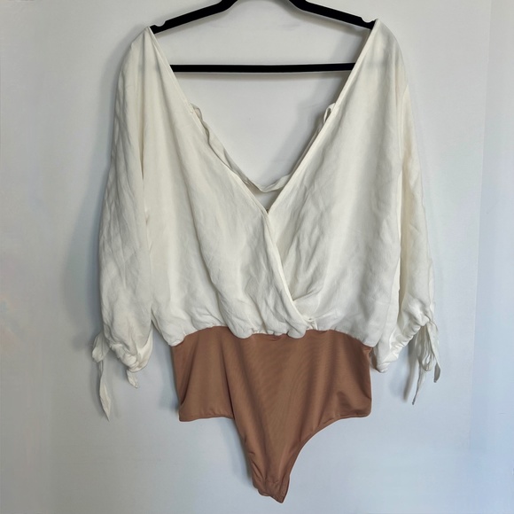 For Love & Lemons Buenos Noches Bodysuit in White - Picture 7 of 10